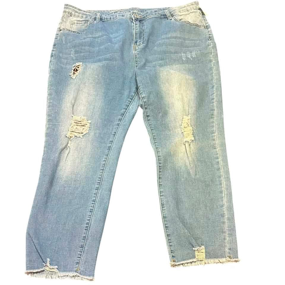 BLUE DENIM JEANS DISTRESSED ANIMAL PRINT 7 SZ 2XL/18