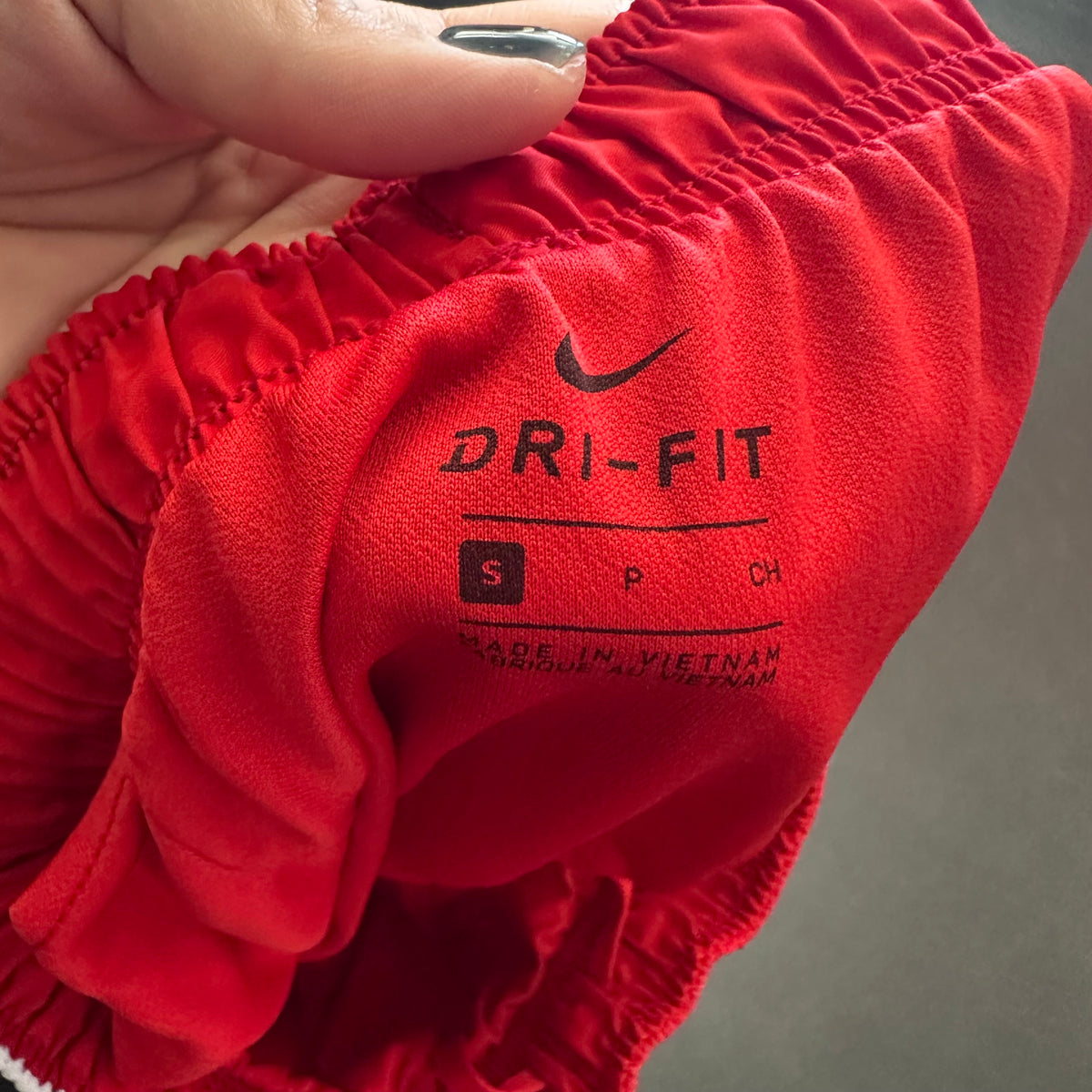 NIKE RUNNING TEMPO SHORTS RED BLACK WHITE LINER 100 SMALL