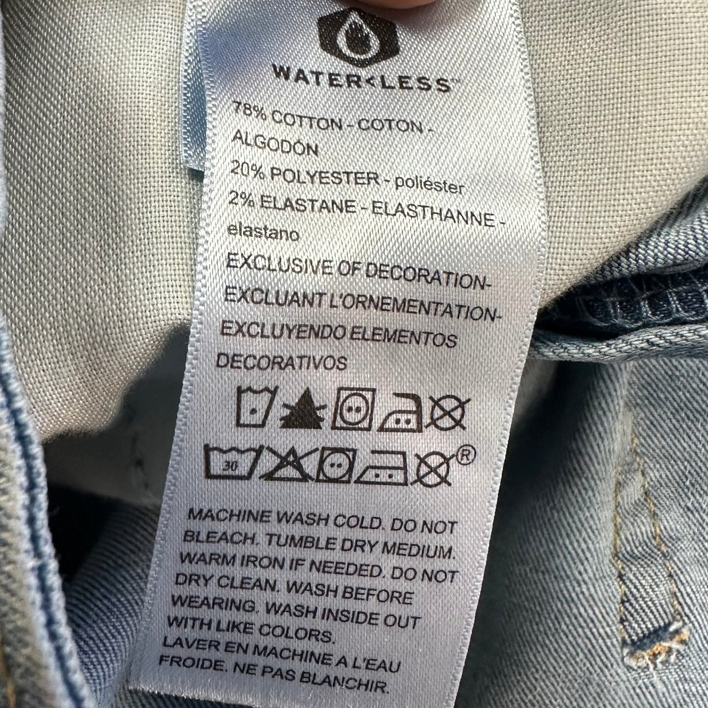 LEVI SIGNATURE STRAUSS MID RISE CAPRI 100 SZ 12/31