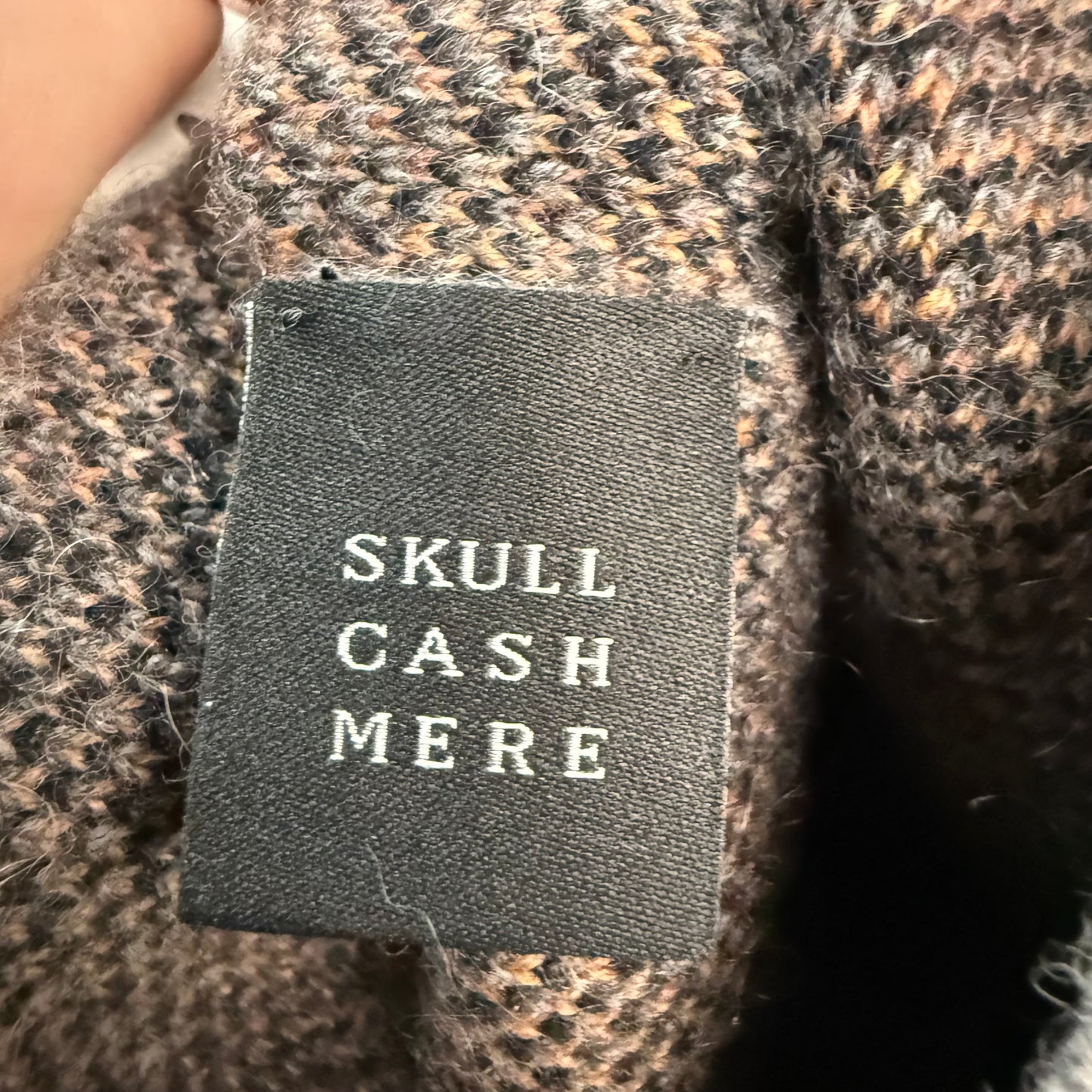 360 CASHMERE LEOPARD SKULLL BEANIE GRAY 235