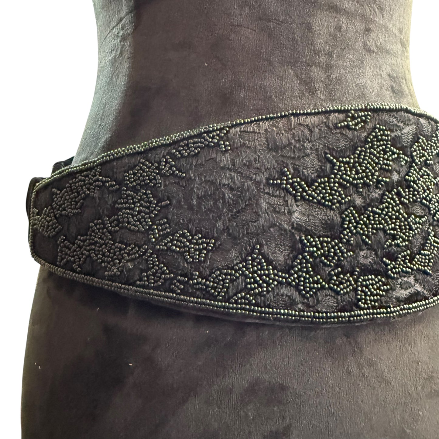 VINTAGE BLACK BEADED BELT FLORAL PATTERN VELVET 100 S/M