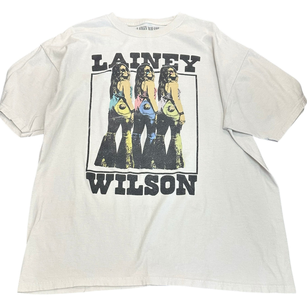 LAINEY WILSON BEIGE TSHIRT 289 XL