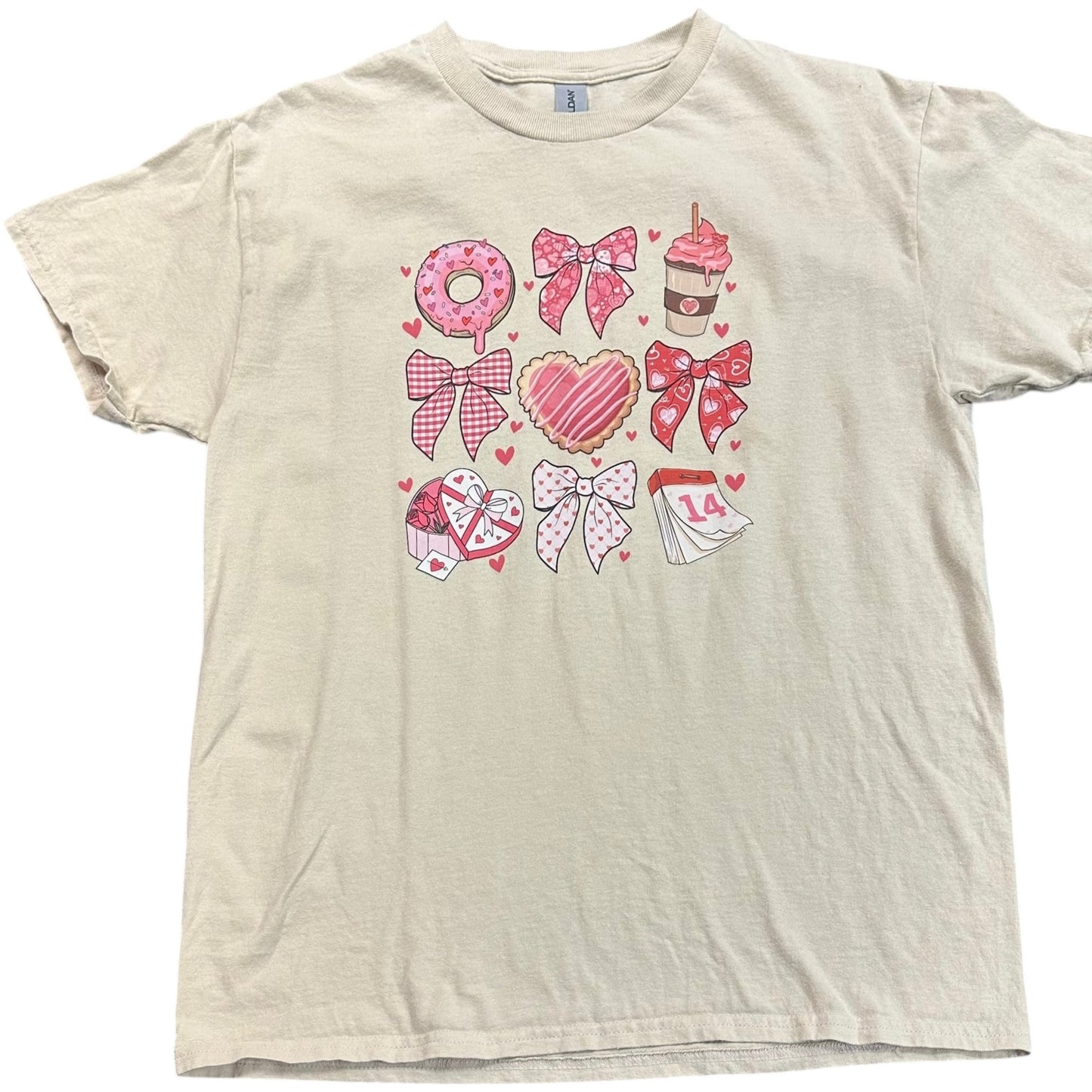 GILDAN TAN VALENTINES DAY T-SHIRT 100 MEDIUM
