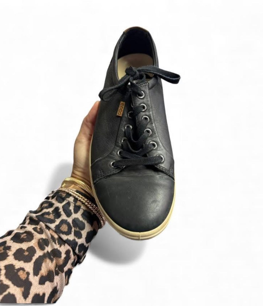 ECCO SOFT 7 LACE UP SNEAKER BLACK LEATHER 87 SZ 8