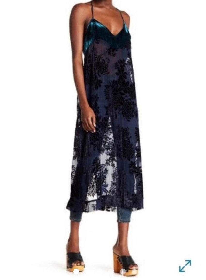 FREE PEOPLE INTIMATELY LOVE ALL DAY NAVY VELOUR FLORAL DRESS 256 MEDIUM