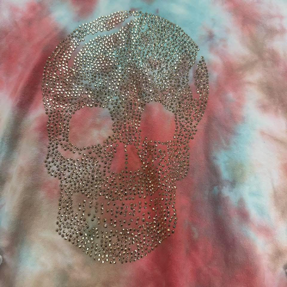 BLUE BUTTERCUP TIE DYE SKULL SWEATSHIRT 100 LARGE