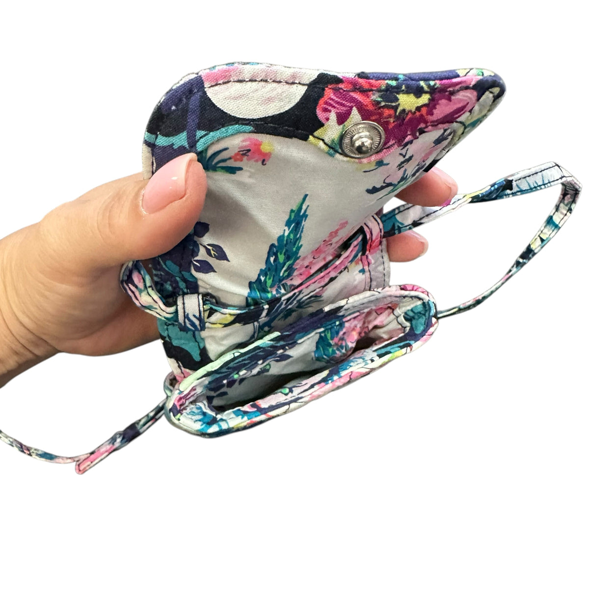 VERA BRADLEY NAVY FLORAL CELL PHONE CROSSBODY PURSE 200