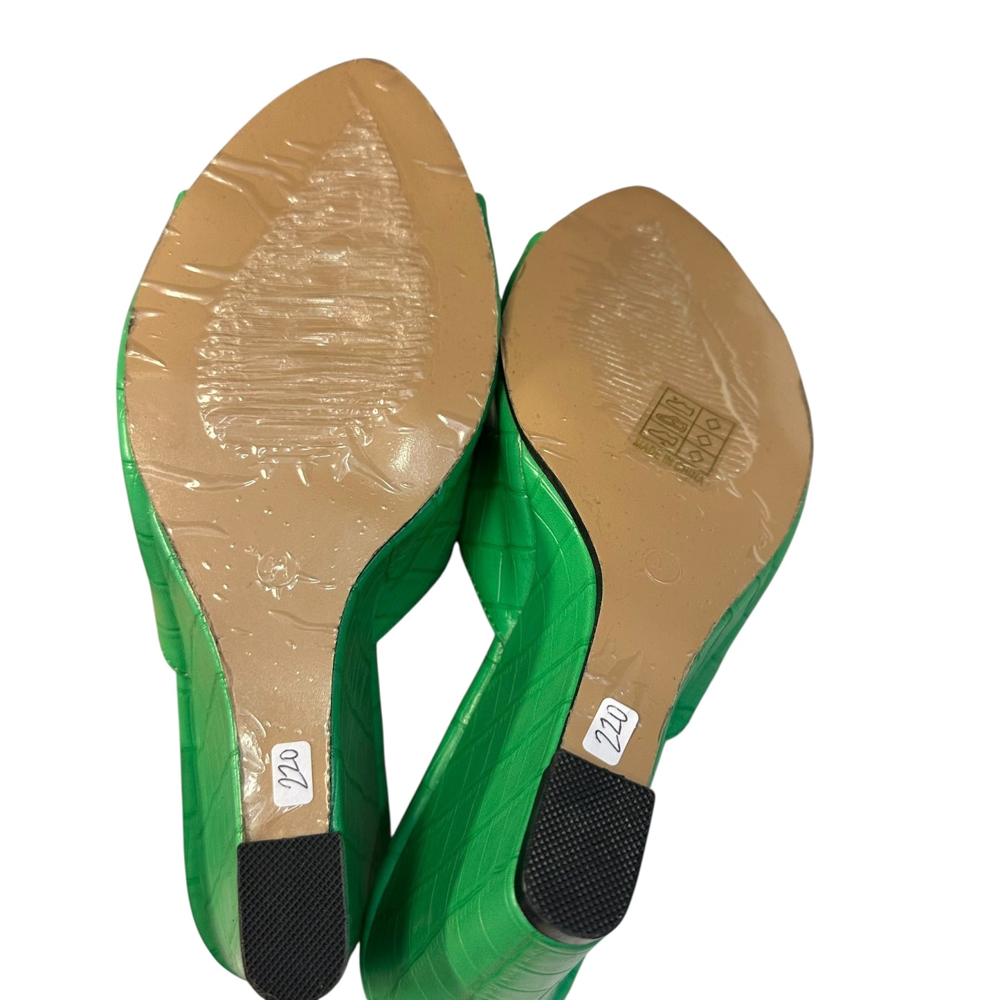 GREEN EMBOSSED FAUX LEATHER WEDGES 220 Sz 9