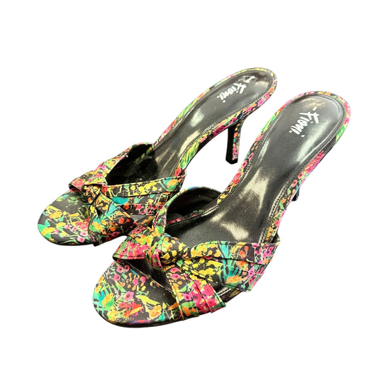 FIONI BLACK FLORAL SLIP ON HEELS 219 SZ 10