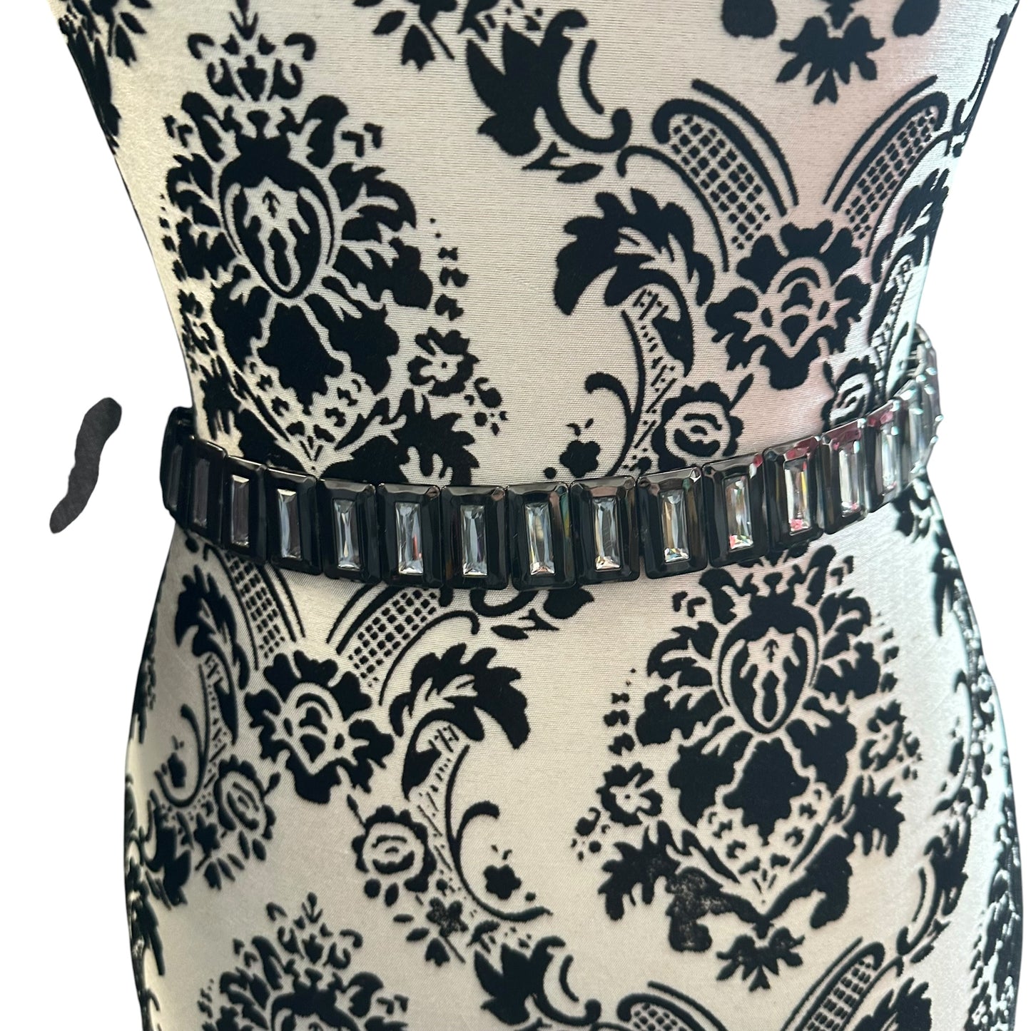 WHBM BLACK PATENT LEATHER SKINNY BELT RHINESTONES 216 MEDIUM