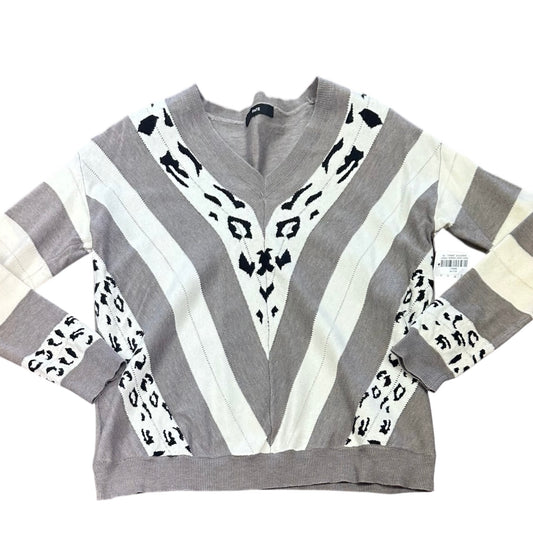 FATE GRAY ANIMAL PRINT SWEATER 19 SMALL