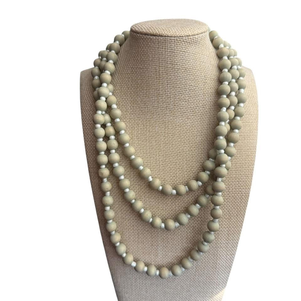 BEIGE BEADED NECKLACE 15