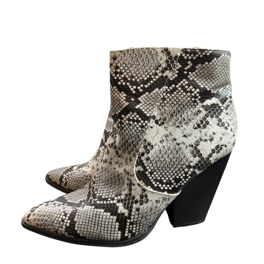 MISBEHAVE BLACK WHITE SNAKE PRINT ANKLE BOOTIES 100 SZ 10