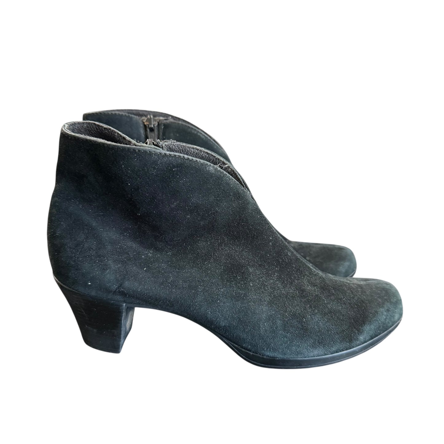 MUNRO BLACK SUEDE ANKLE BOOTIES 100 SZ 7.5