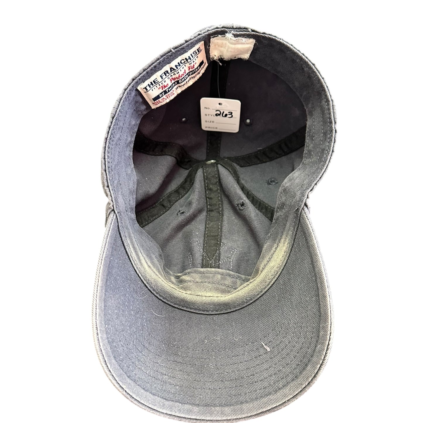 NEW YORK YANKEES FITTED CAP 263 GUC