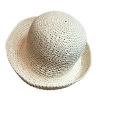 WHITE STRAW HAT