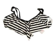 GIANNI BINI BLACK WHITE STRIPED BIKINI TOP
MEDIUM