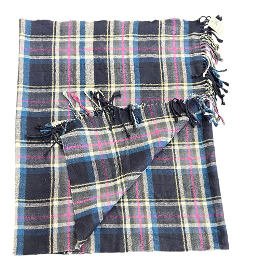 NAVY PLAID SCARF 254