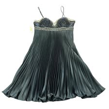 BLACK PLEATED EMBELLISHED COCKTAIL DRESS 100 Sz 6