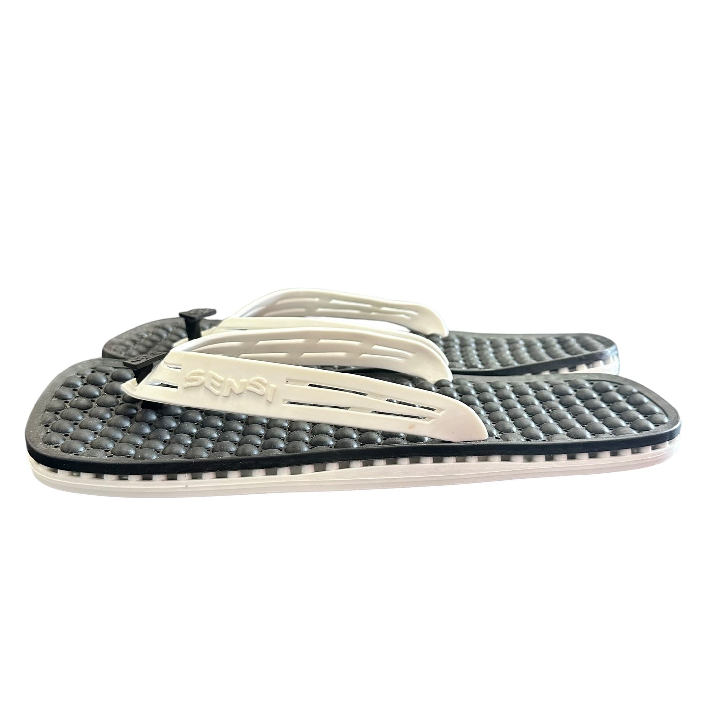 SENSI WHITE THONG SANDALS 82 SZ 11/12