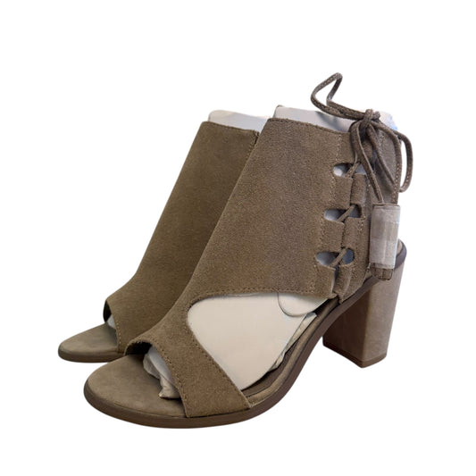 VERY VOLATILE CHERRI HEELED ANKLE BOOTS TAUPE SUEDE SZ 9