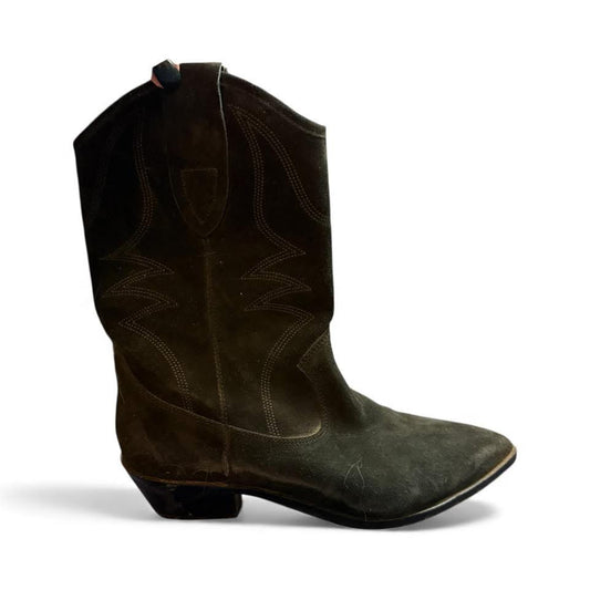 REBECCA MINKOFF KAIEGAN WESTERN BLACK SUEDE BOOTS
SZ 8