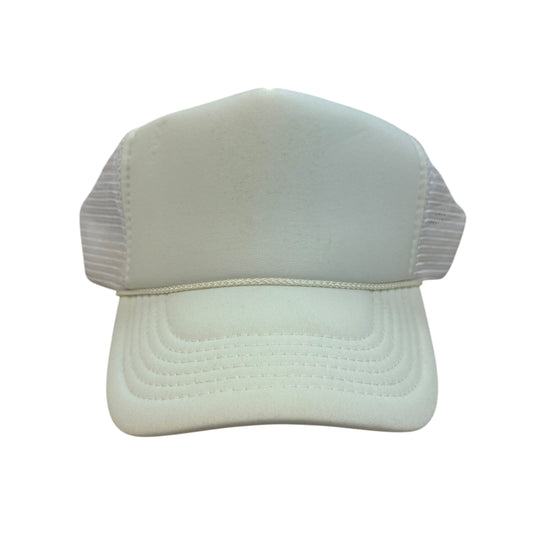 WHITE TRUCKER HAT 158