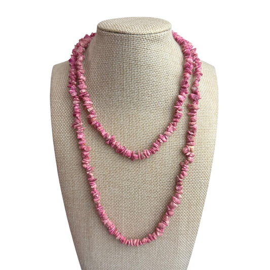 LONG PINK CHIP NECKLACE