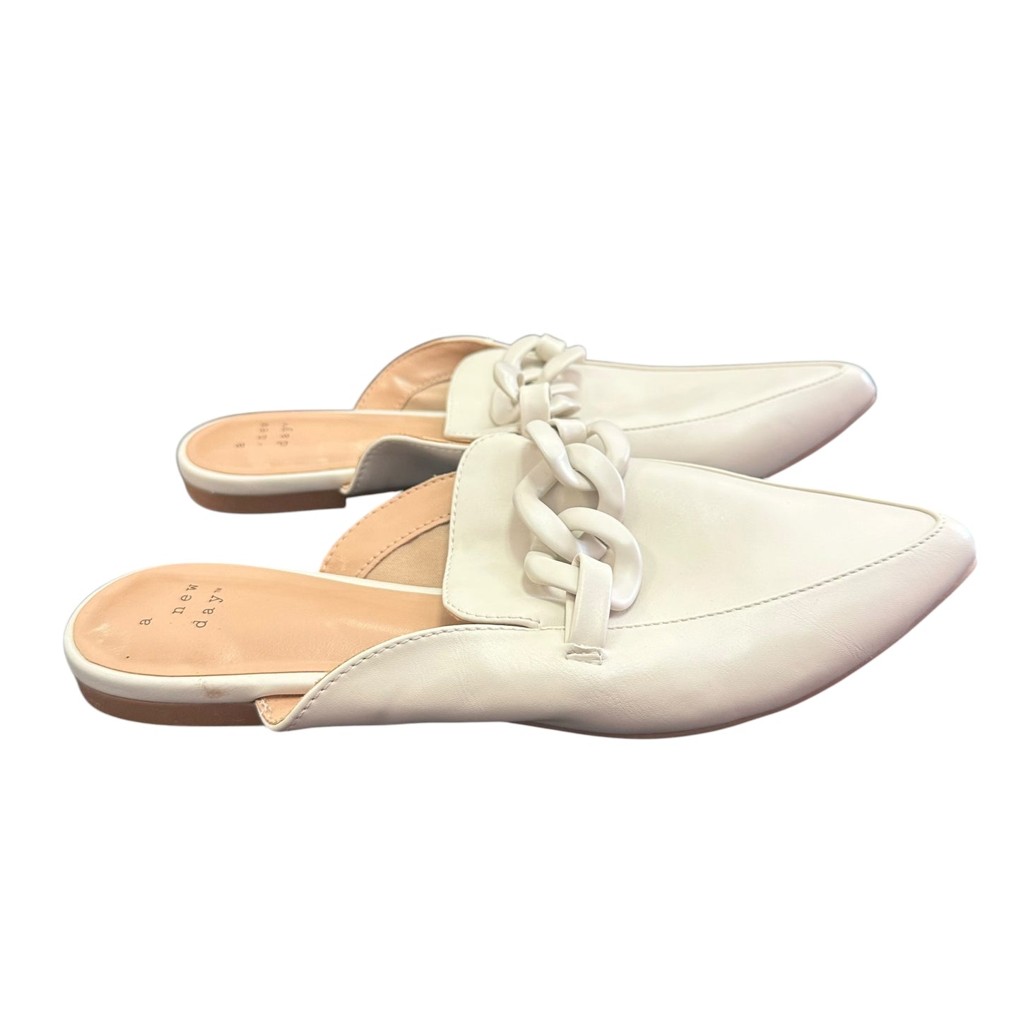 A NEW DAY BEIGE MULES SLIDES 100 SZ 7