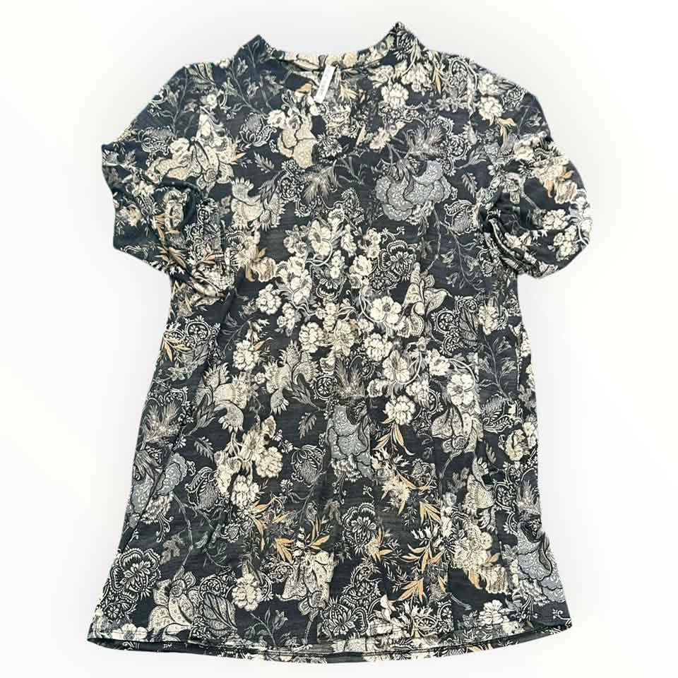 DEAR SCARLETT GRAY BEIGE FLORAL DRESS POCKETS 7 NWOT 2X