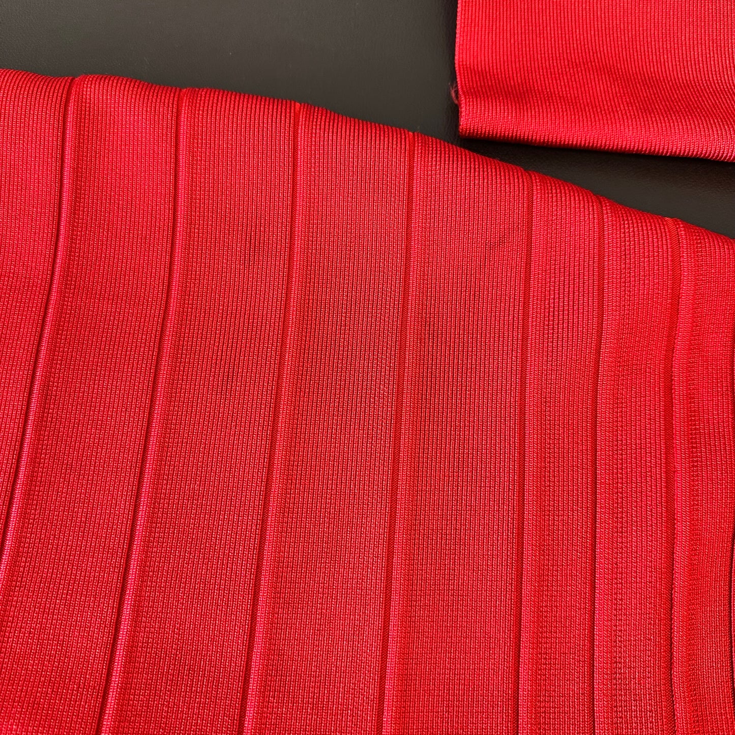 HERVE LEGER RED BODYCON BONDAGE DRESS 249 LARGE *SPOTS