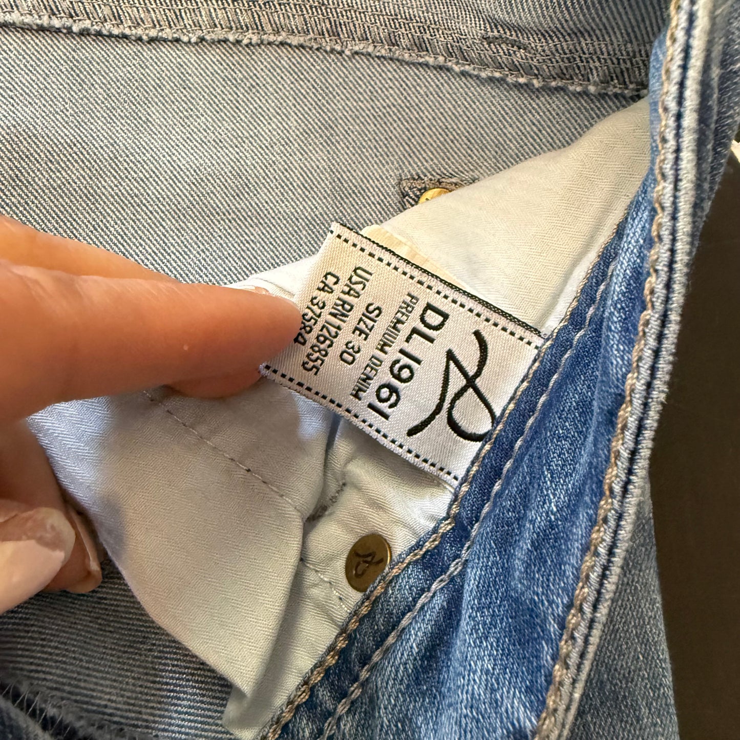 DL1961 BLUE DENIM JEANS TONI HIGH RISE CROP 249 SZ 30