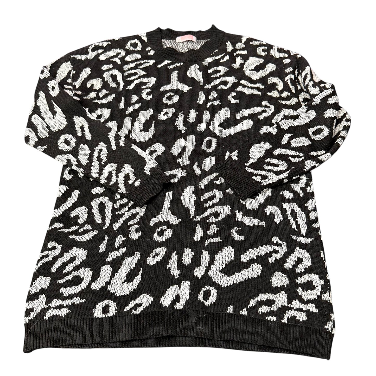 C+D+M BLACK WHITE ANIMAL PRINT SWEATER TUNIC LENGTH MEDIUM