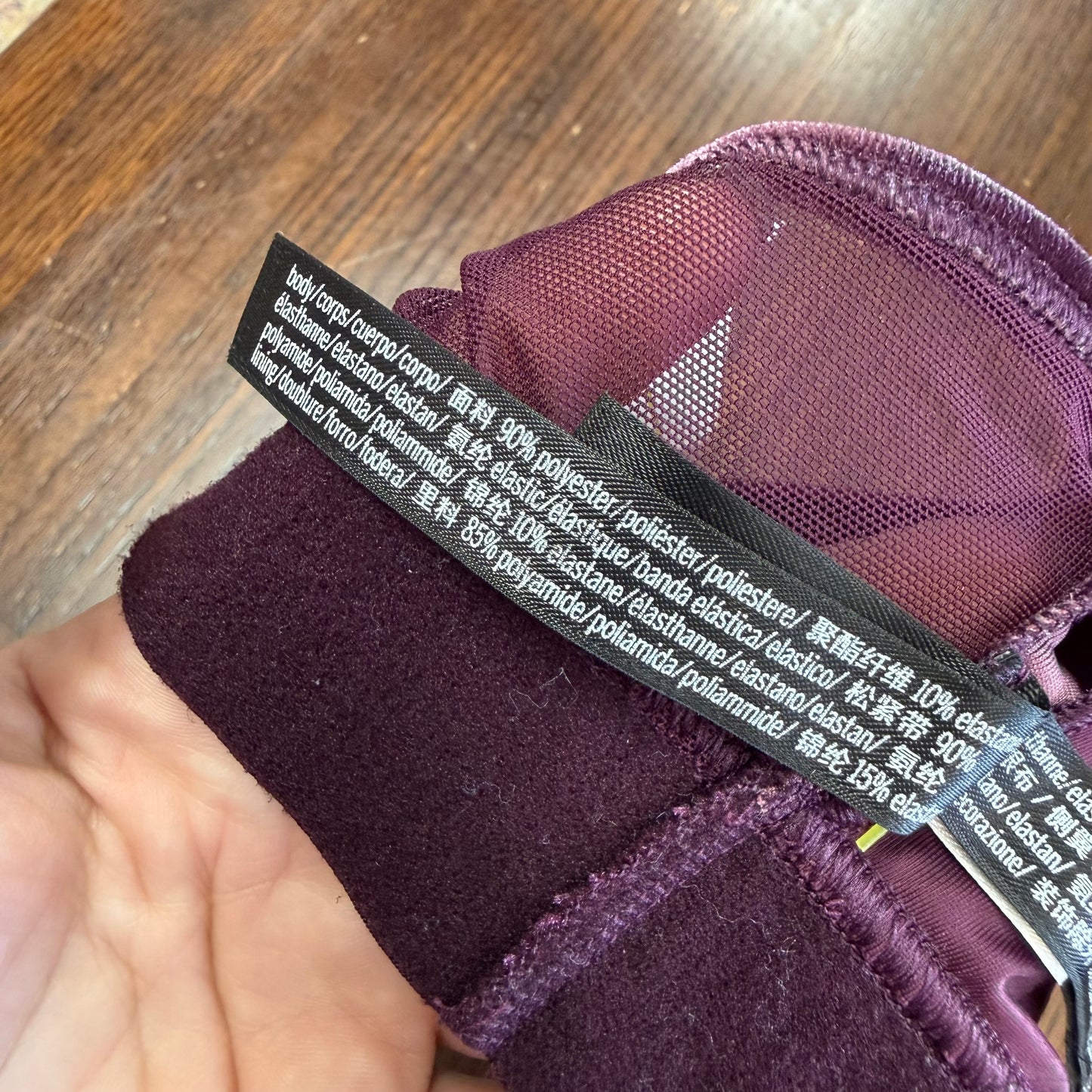 VICTORIA SECRET SPORT SPORTS BRA PURPLE VELVET 64 SMALL