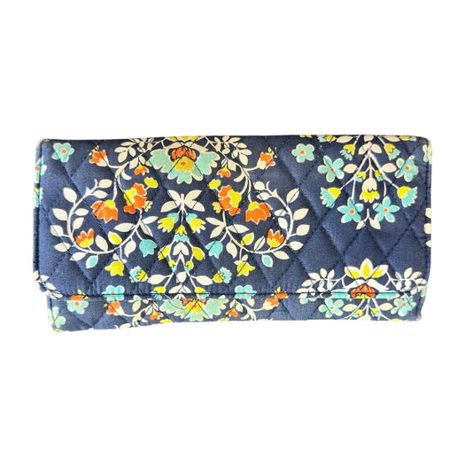 VERA BRADLEY NAVY FLORAL QUILTED WALLET GUC 258 OS