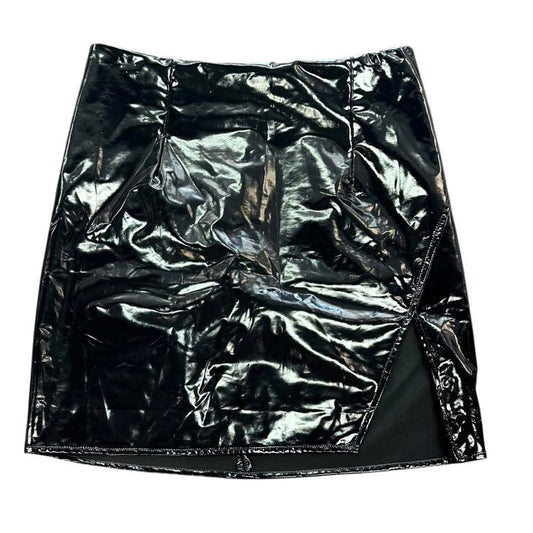 BEAR DANCE PATENT LEATHER BLACK SKIRT 143 LARGE