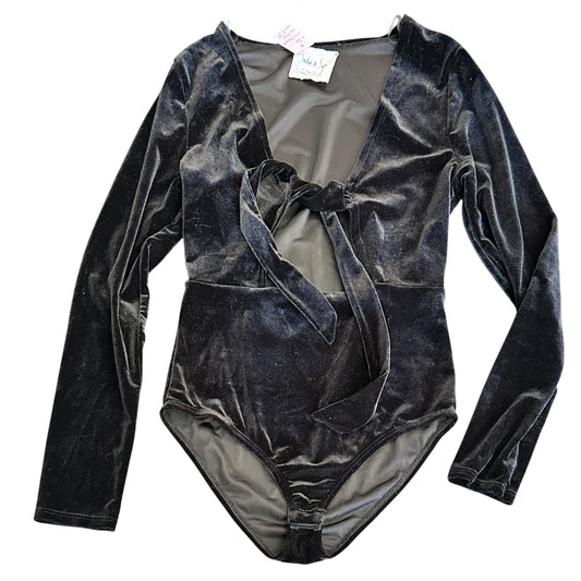 SADIE & SAGE BLACK VELVET BODYSUIT CUTOUT 26 MEDIUM