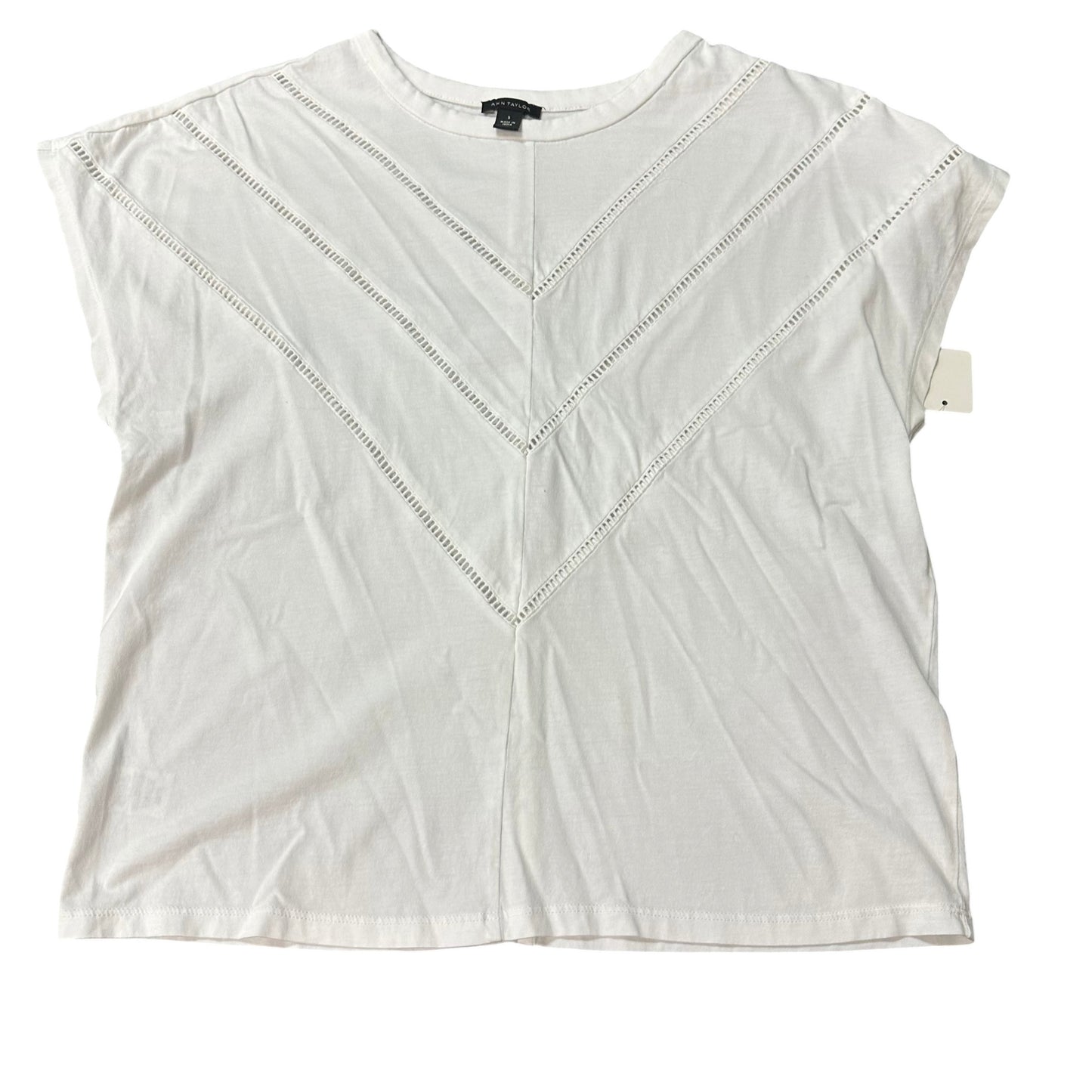 ANN TAYLOR WHITE EMRBOIDERED TEE 44 SMALL