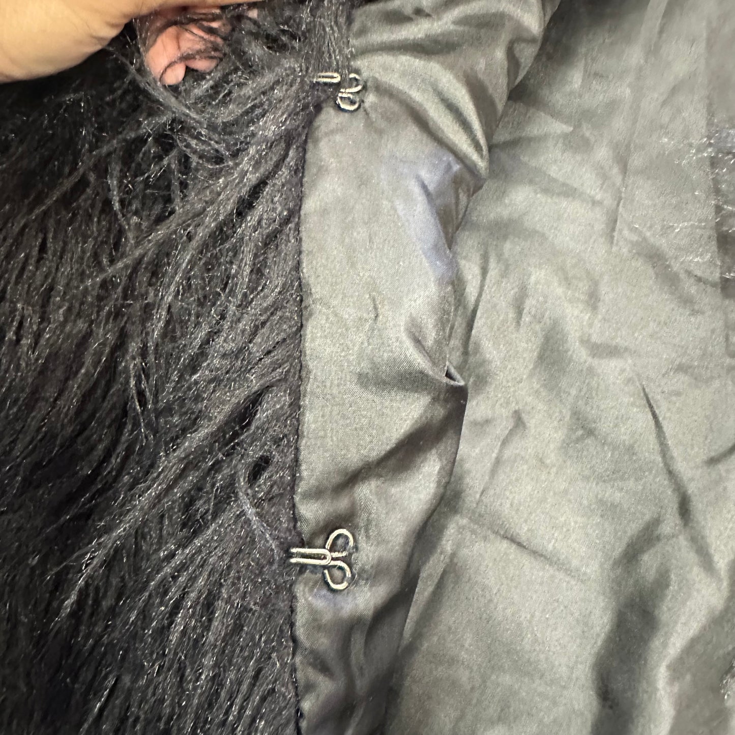 SANS SOUCI BLACK FAUX FUR VEST HOOK EYE 100 LARGE