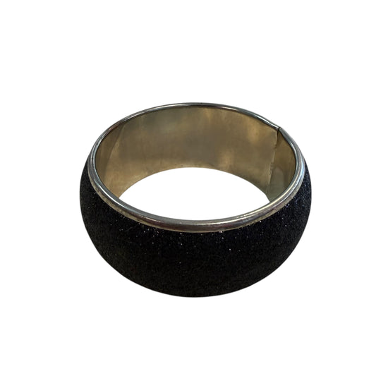 BLACK GLITTER SILVER BANGLE BRACELET 100