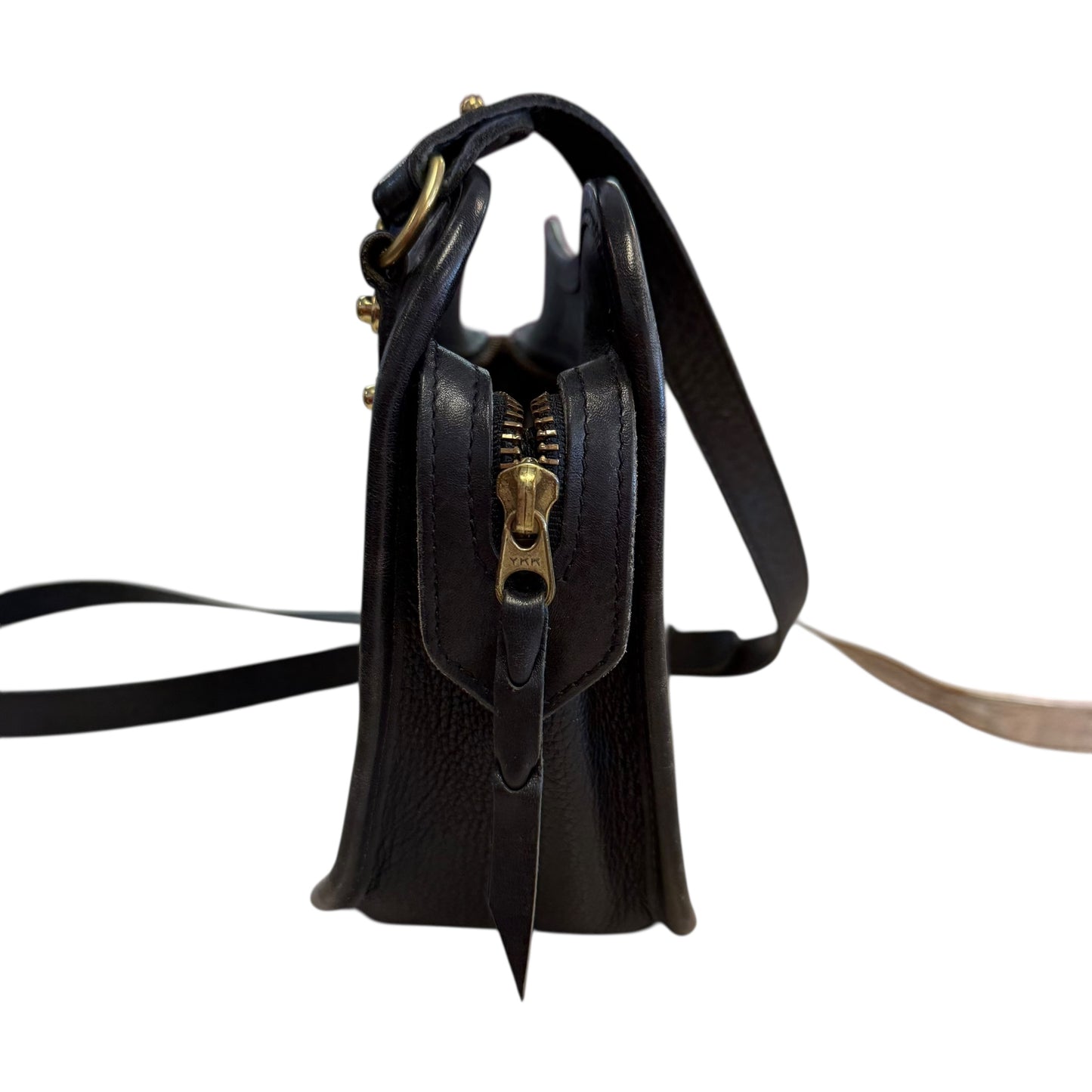 VINTAGE BLACK LEATHER CROSSBODY GOLD HARDWARE 84
