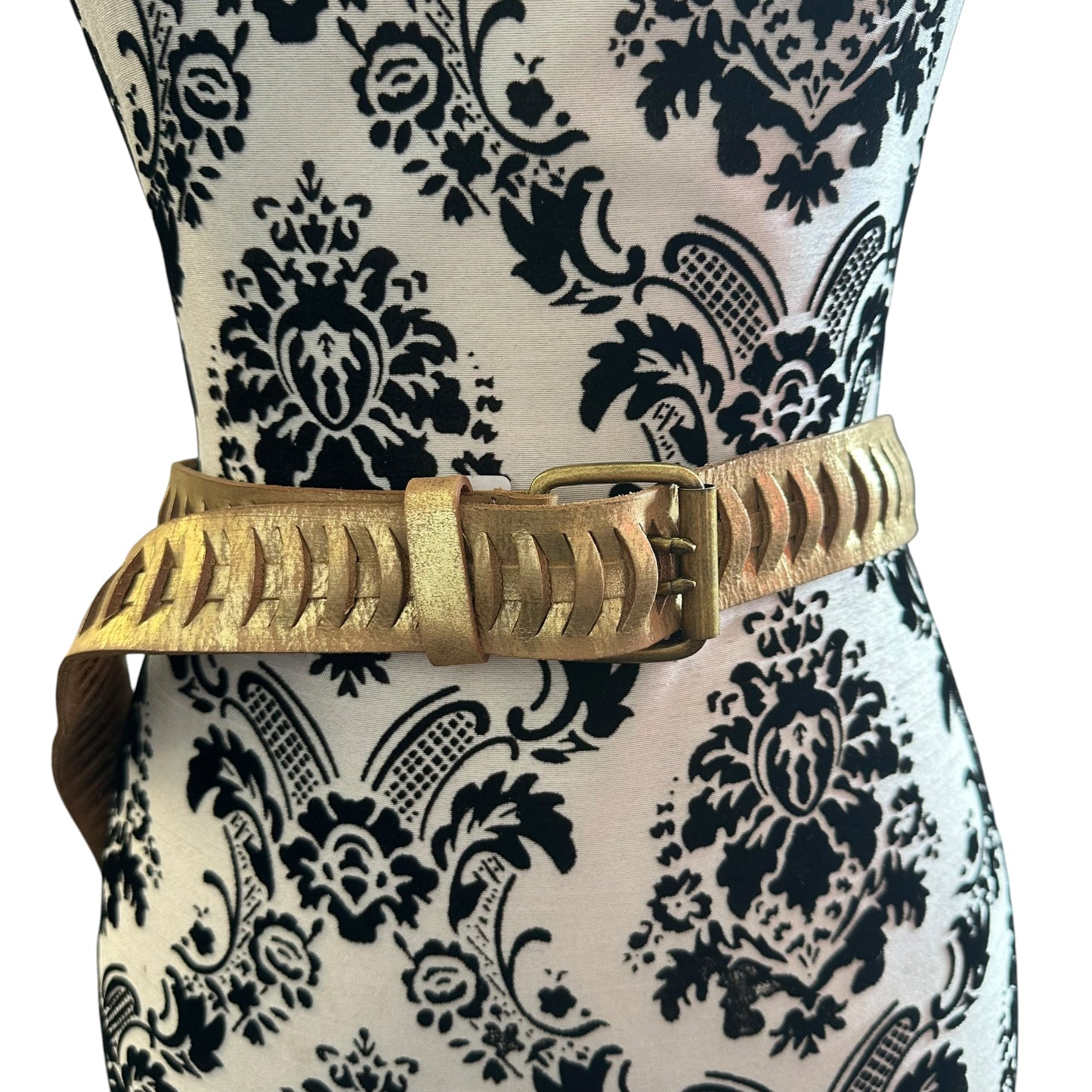 OLD NAVY GOLD LEATHER BELT 216 LARGE
