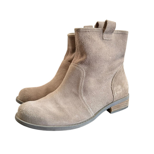 SOLE SOCIETY TAUPE LEATHER BOOTIES 100 SZ 9