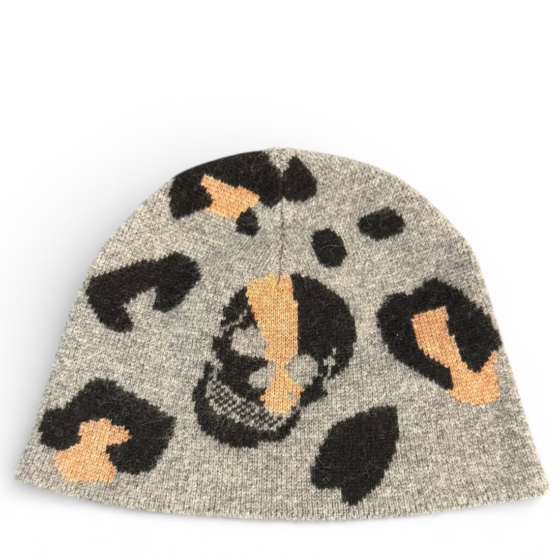 360 CASHMERE LEOPARD SKULLL BEANIE GRAY 235