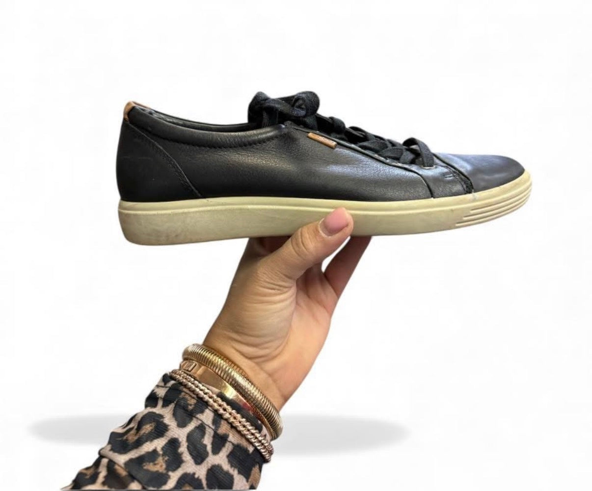 ECCO SOFT 7 LACE UP SNEAKER BLACK LEATHER 87 SZ 8
