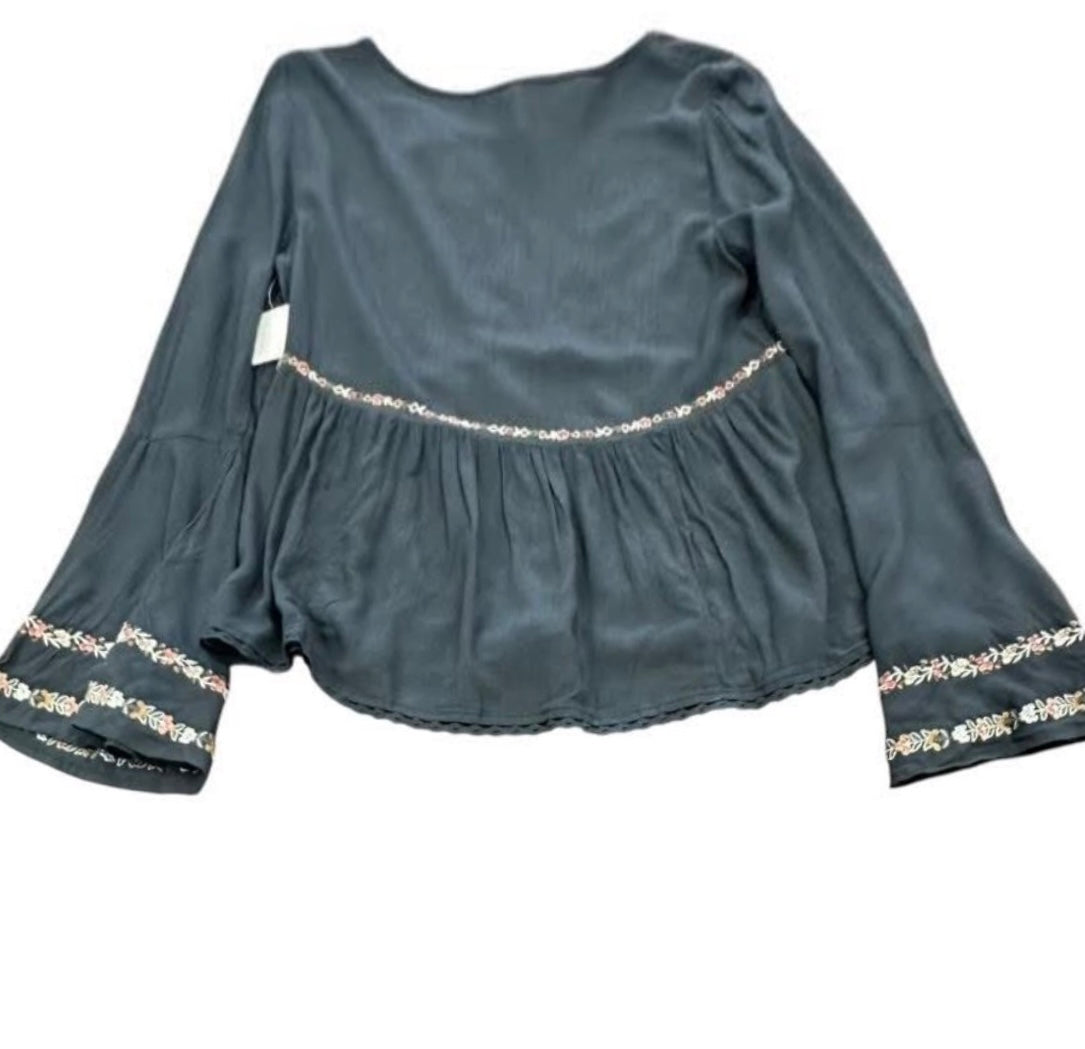 AMERICAN EAGLE GRAY EMBROIDERED BLOUSE 174 NWT SMALL