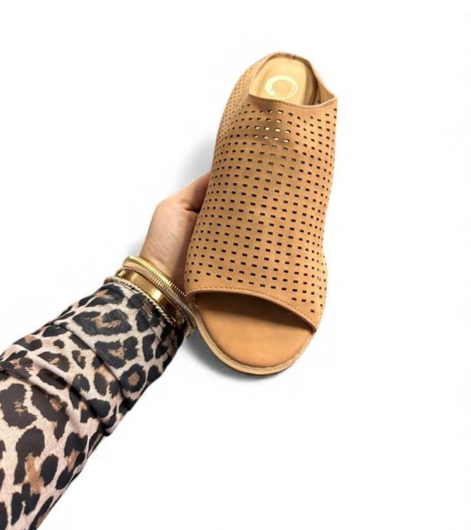 JOURNEE COLLECTION OPEN TOE SHOE TAN ZIFF MULES 62 SZ 10