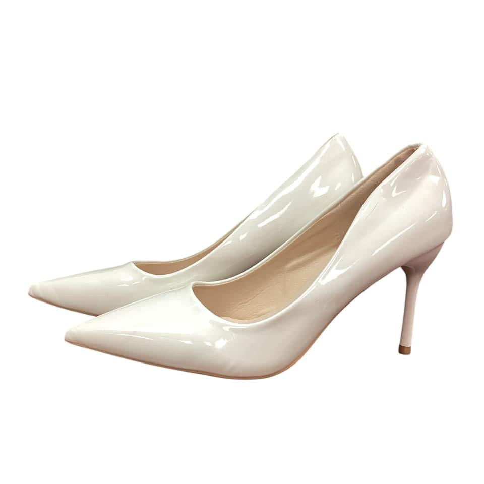 YUANZHIN WHITE PUMPS (#52)
SIZE  6