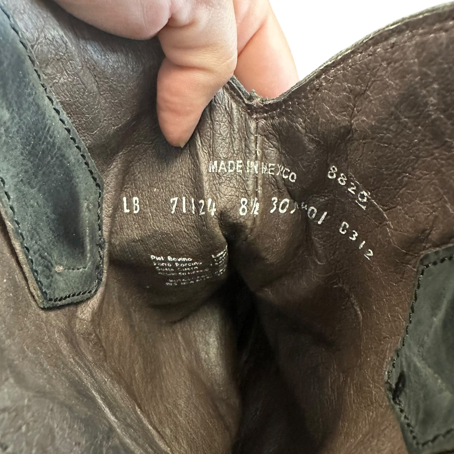 LIBERTY BLACK FRINGE LEATHER BOOTS 143 Sz 8.5