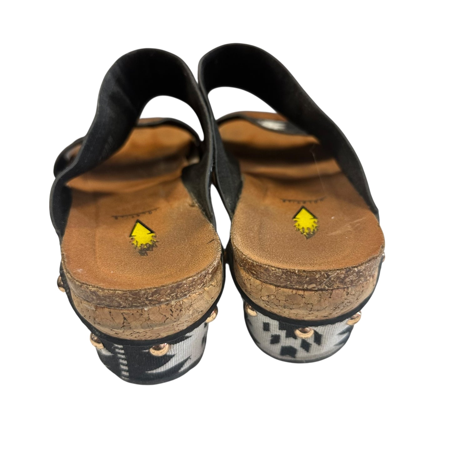 VOLITALE SOUTHWESTERN PLATFORM SANDALS 143 Sz 9